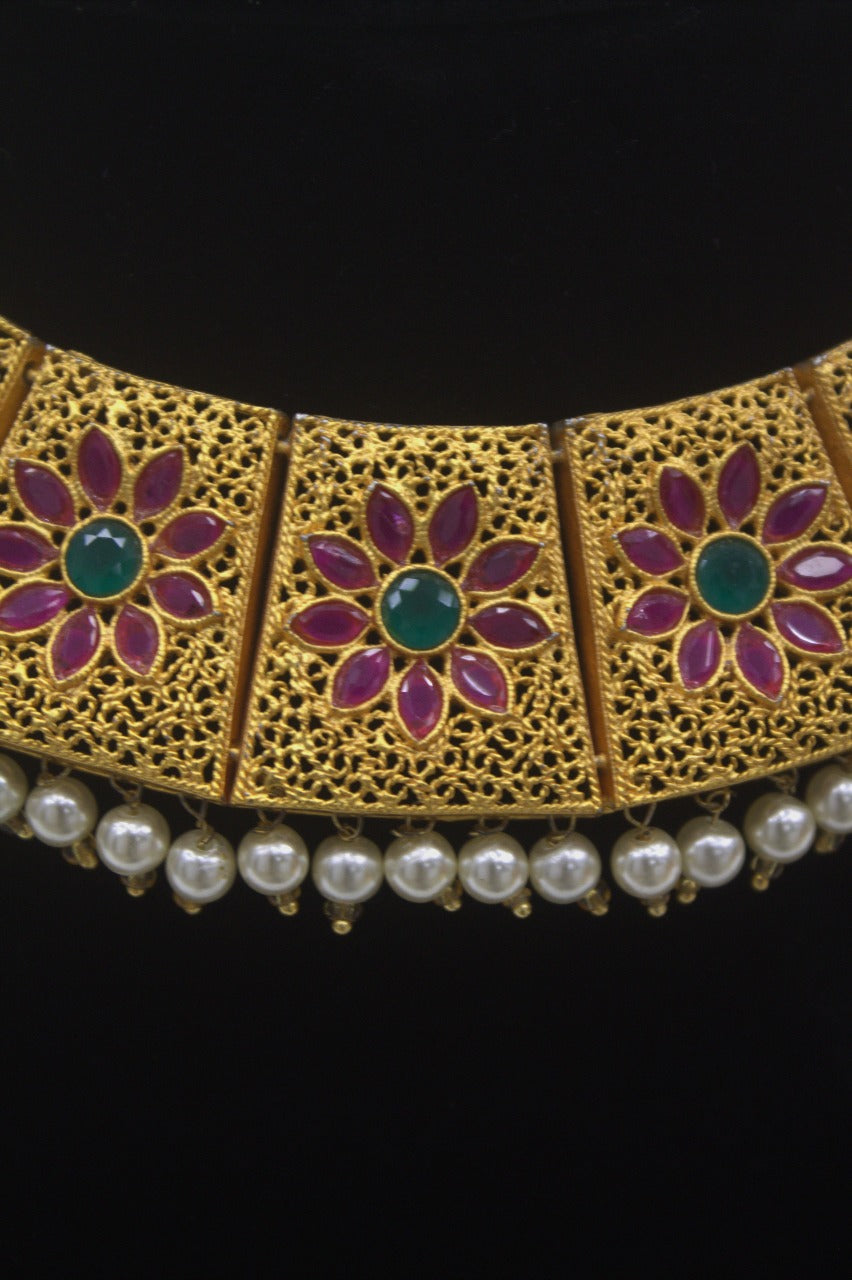 "Antique Gold-Plated Necklace & Earring Set" Product code - 6179