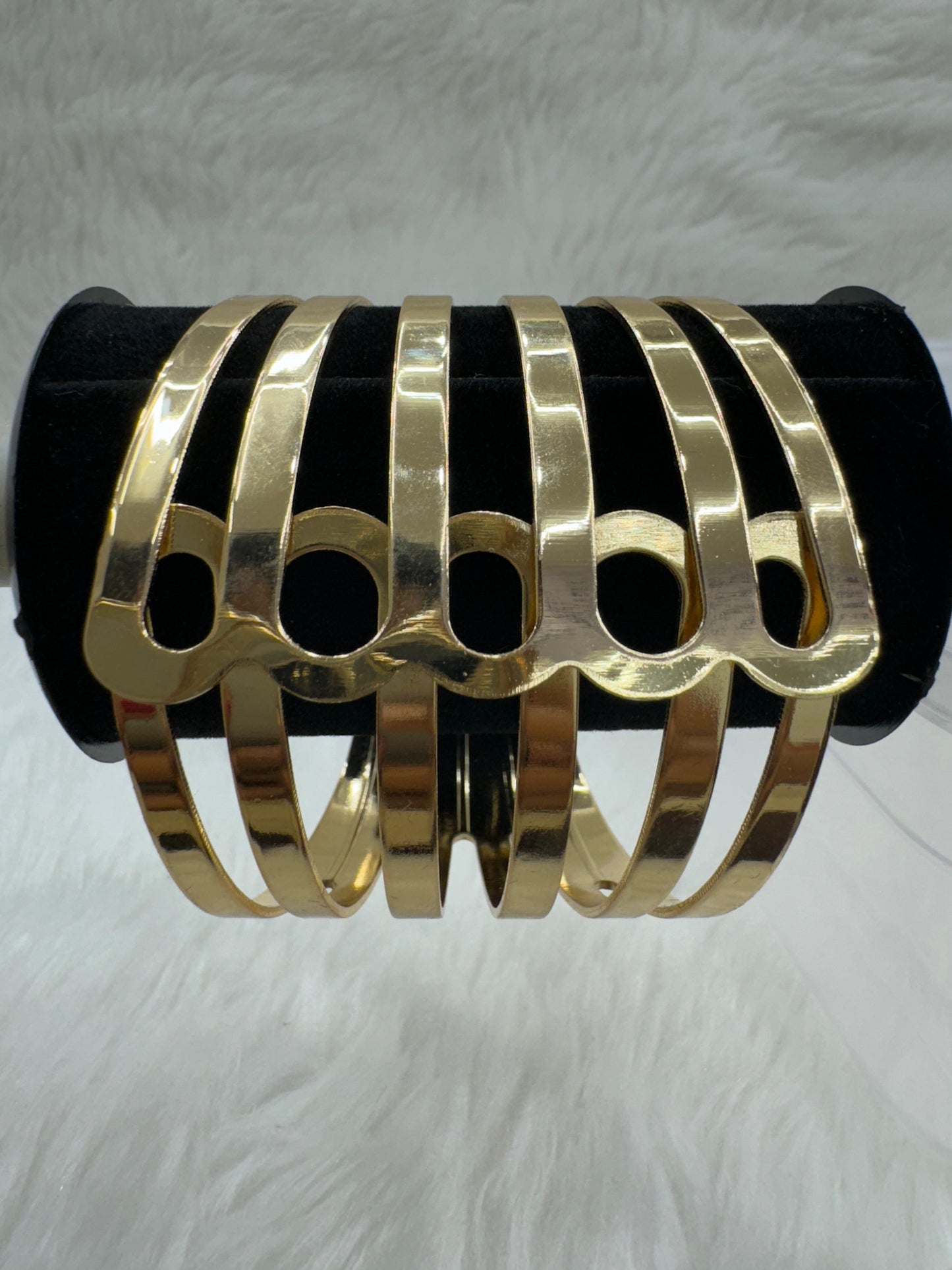"Elegant Gold-Plated Bracelet" Product code - 6433