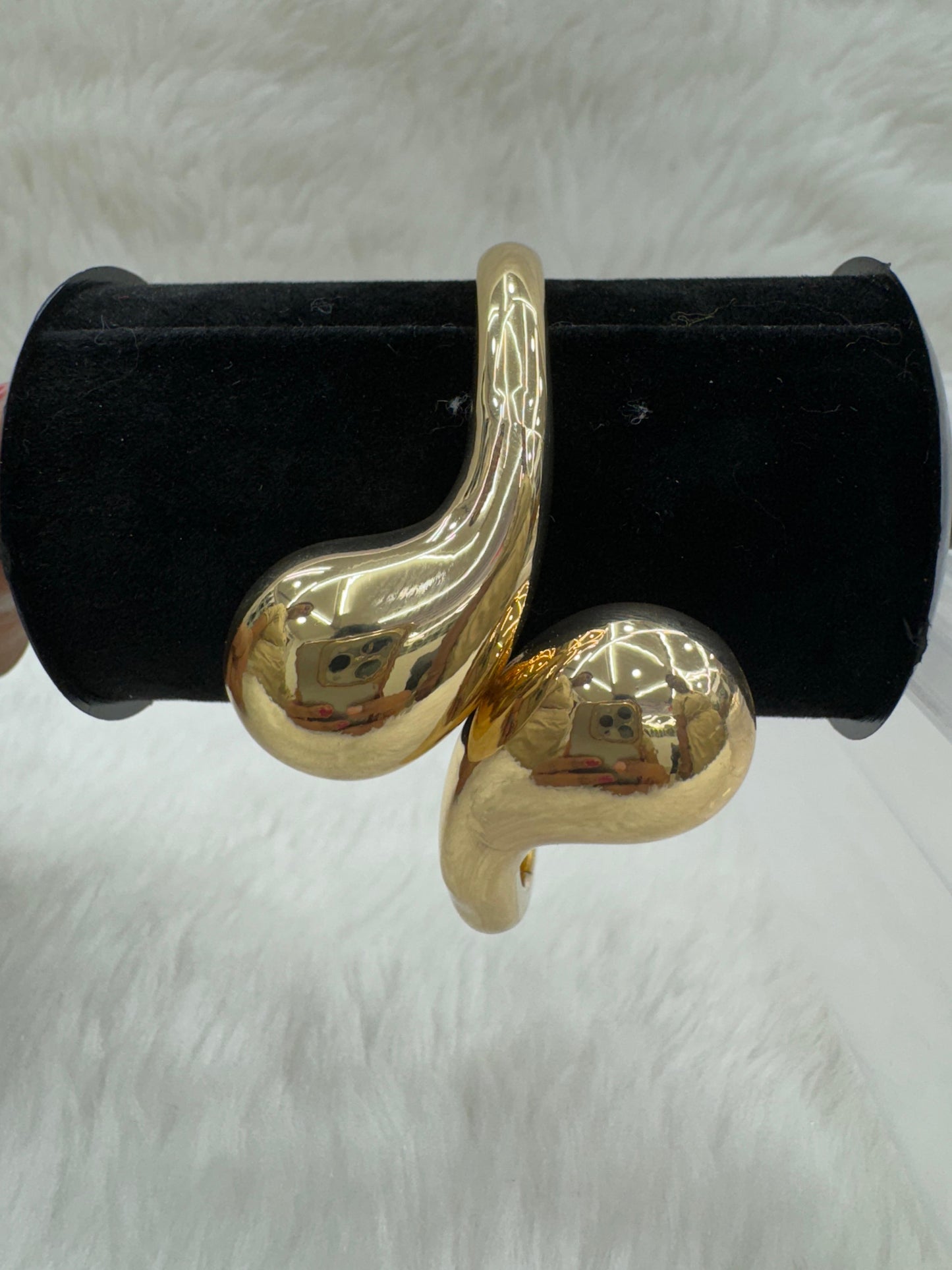 "Elegant Gold-Plated Bracelet" Product code - 6419