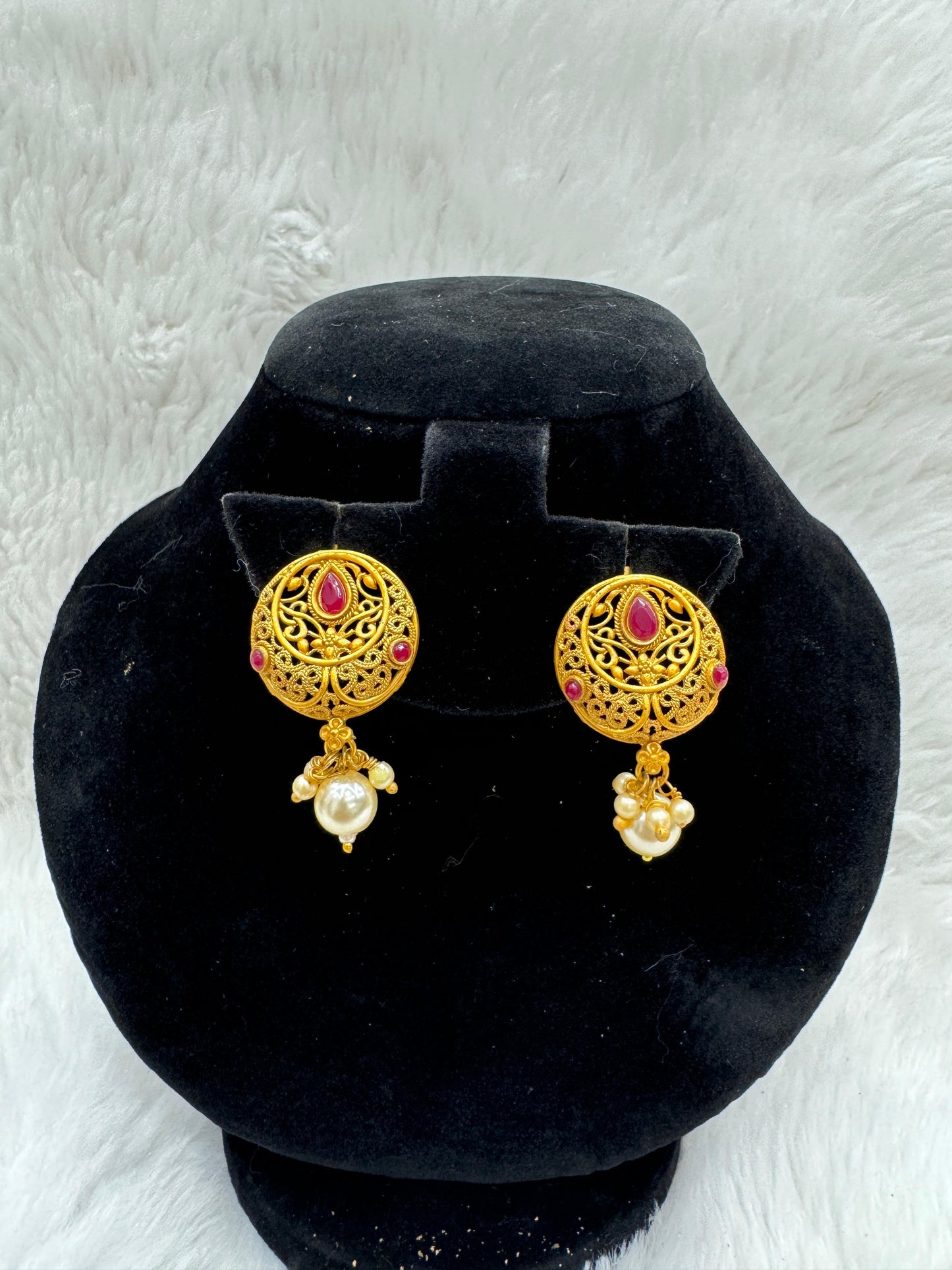 "Beautiful Gold-Plated With Ruby & Pearl Jimikki" Product code - 6155