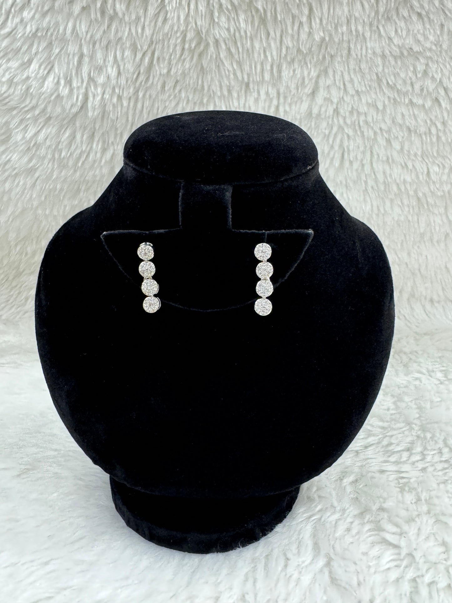 "White Stone Necklace & Earring Set" Product code - 6597