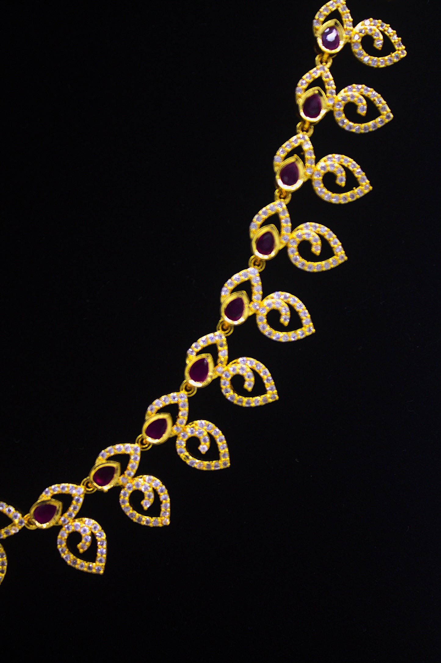 "Elegant Gold-Plated Leaf Design Necklace Set with Earrings" Product code-6268