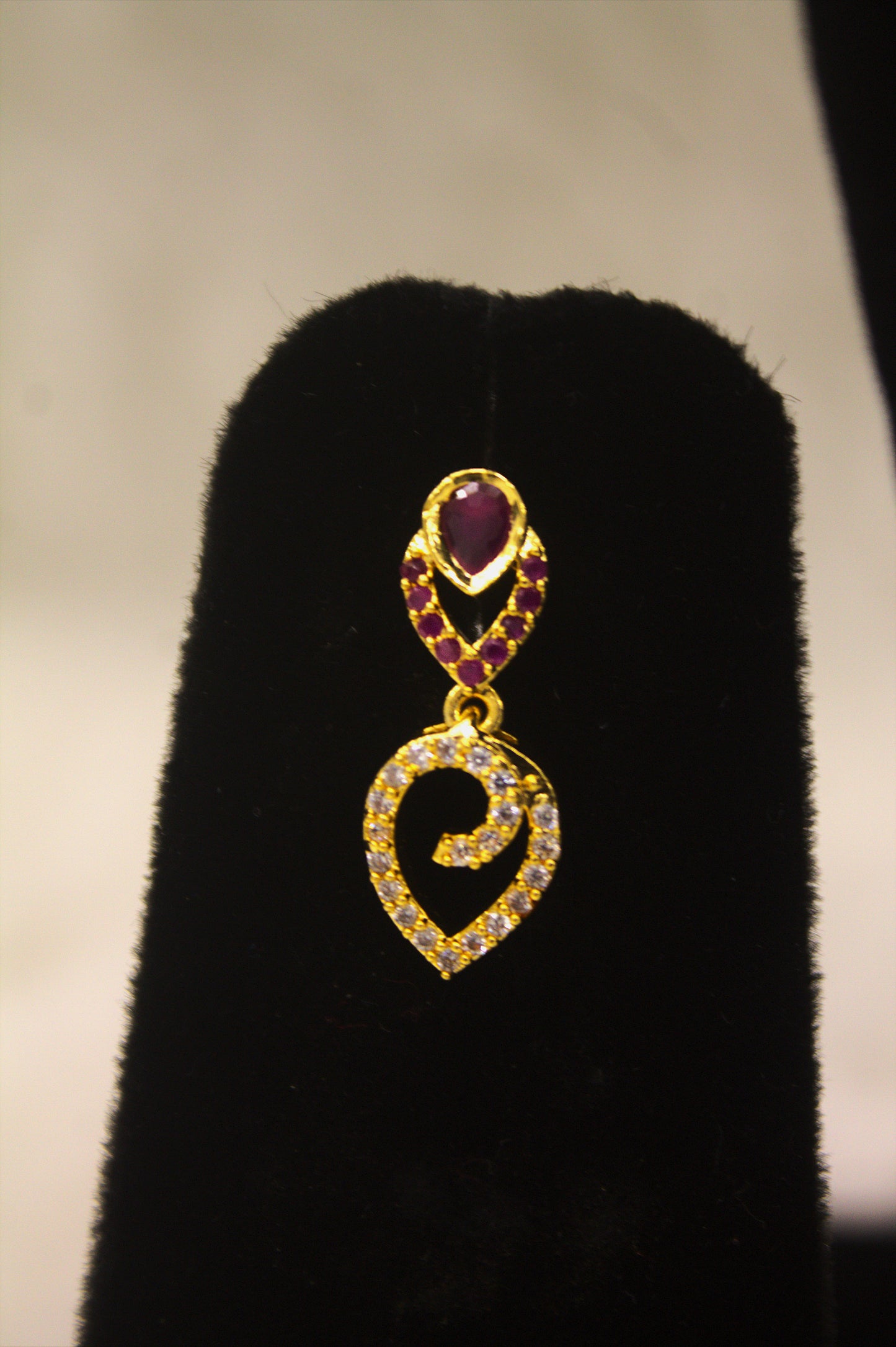 "Elegant Gold-Plated Leaf Design Necklace Set with Earrings" Product code-6268