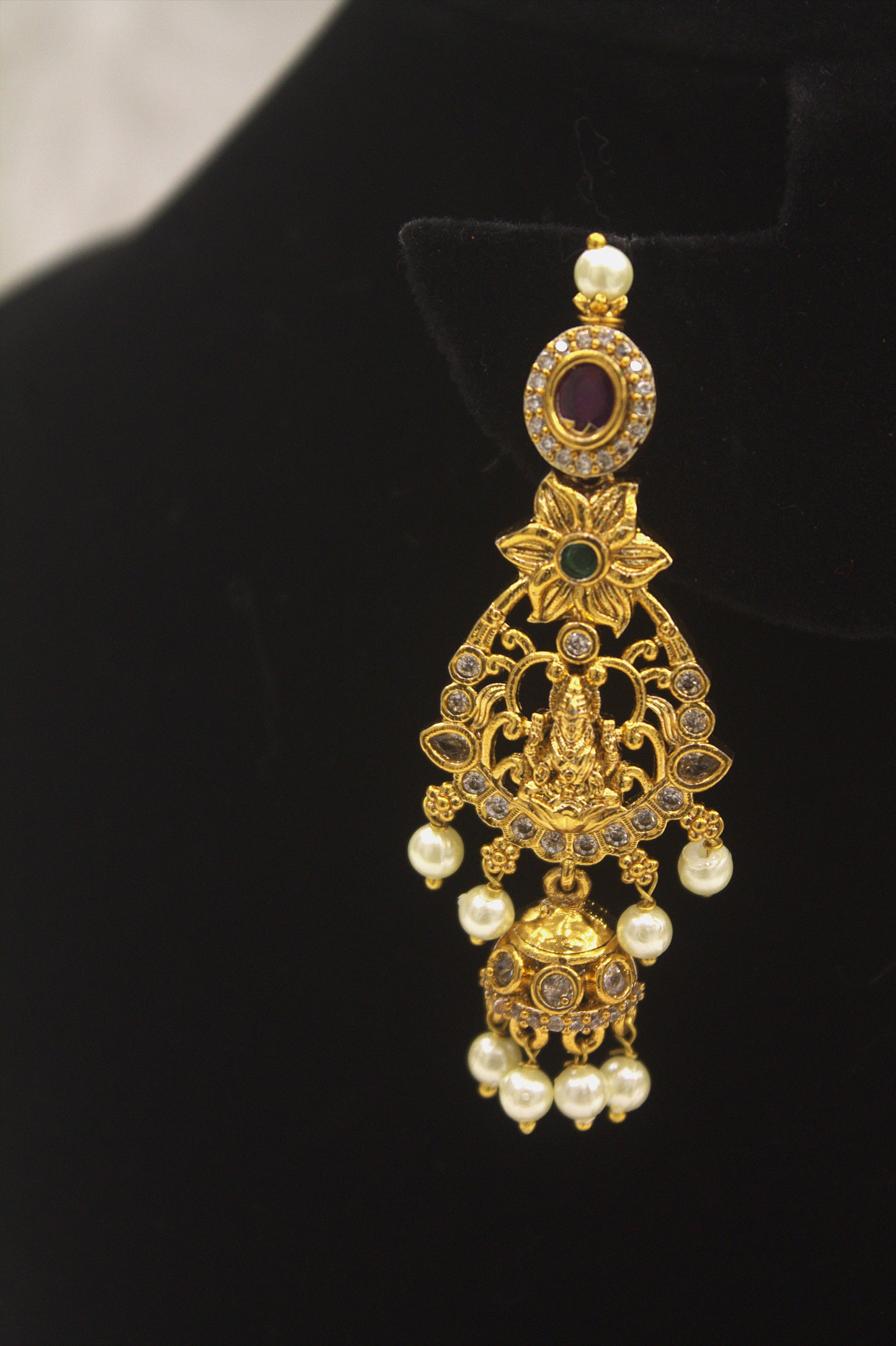 "Regal Temple Gold Necklace & Earring Set with Pearls" Product code-6017