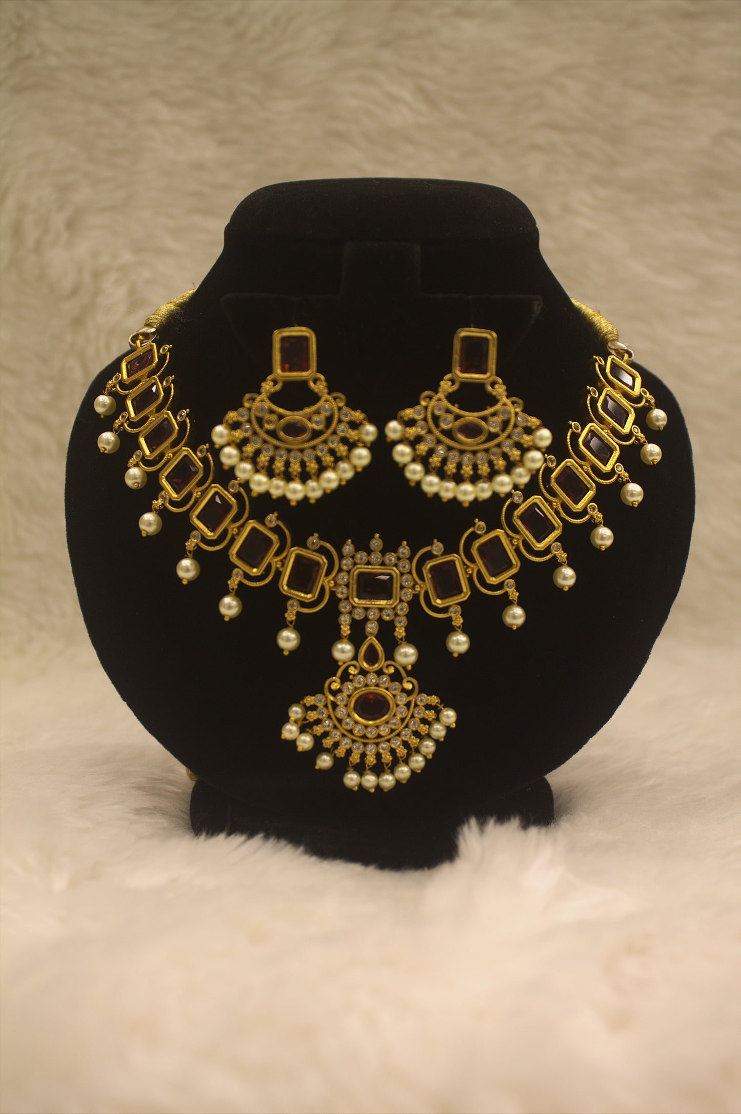 “Majestic Pearl & Ruby Antique Gold Necklace Set” Product code-6022