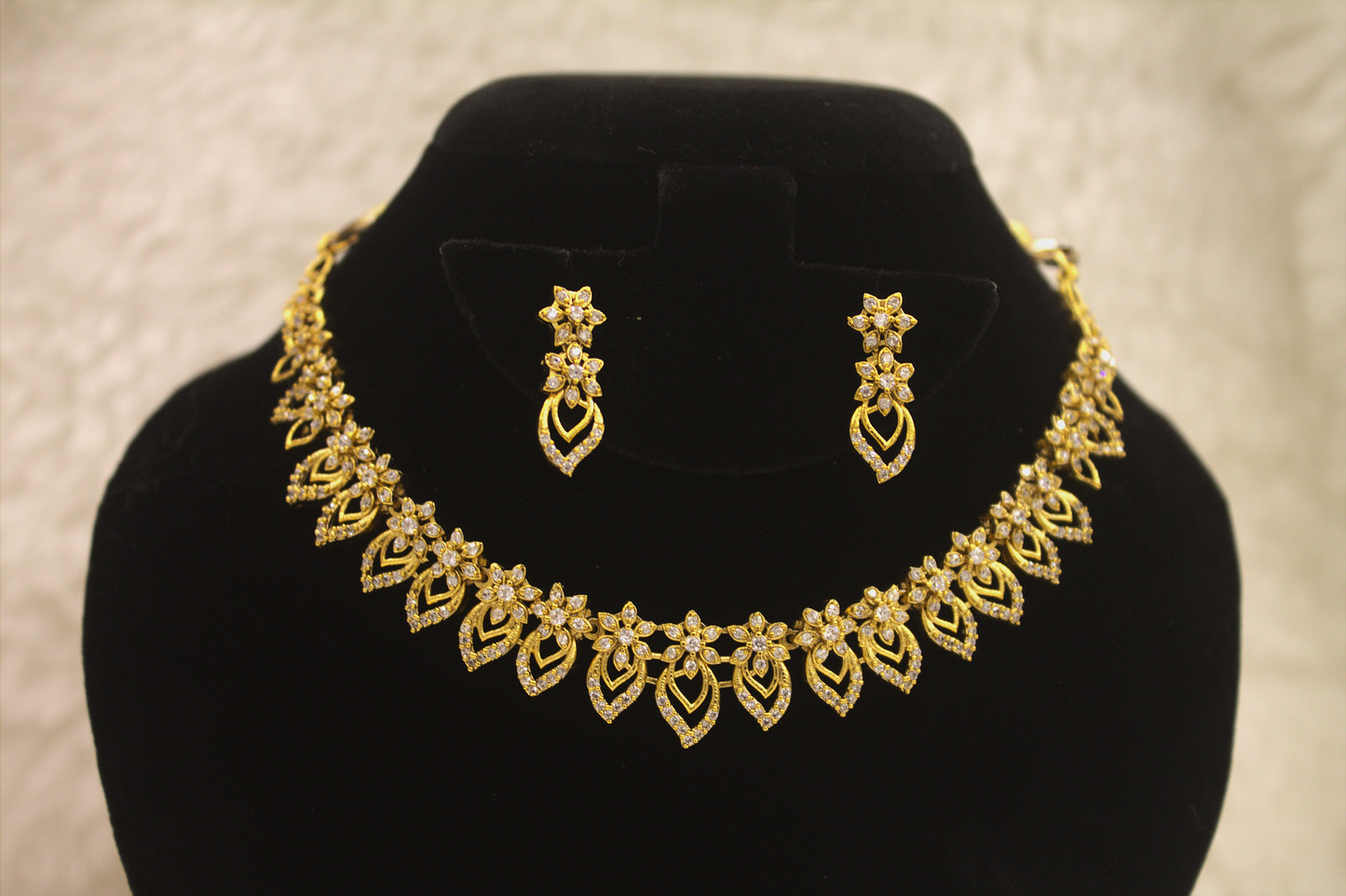 “Sparkling Blossom Choker Necklace with Matching Earrings” Product code-6331