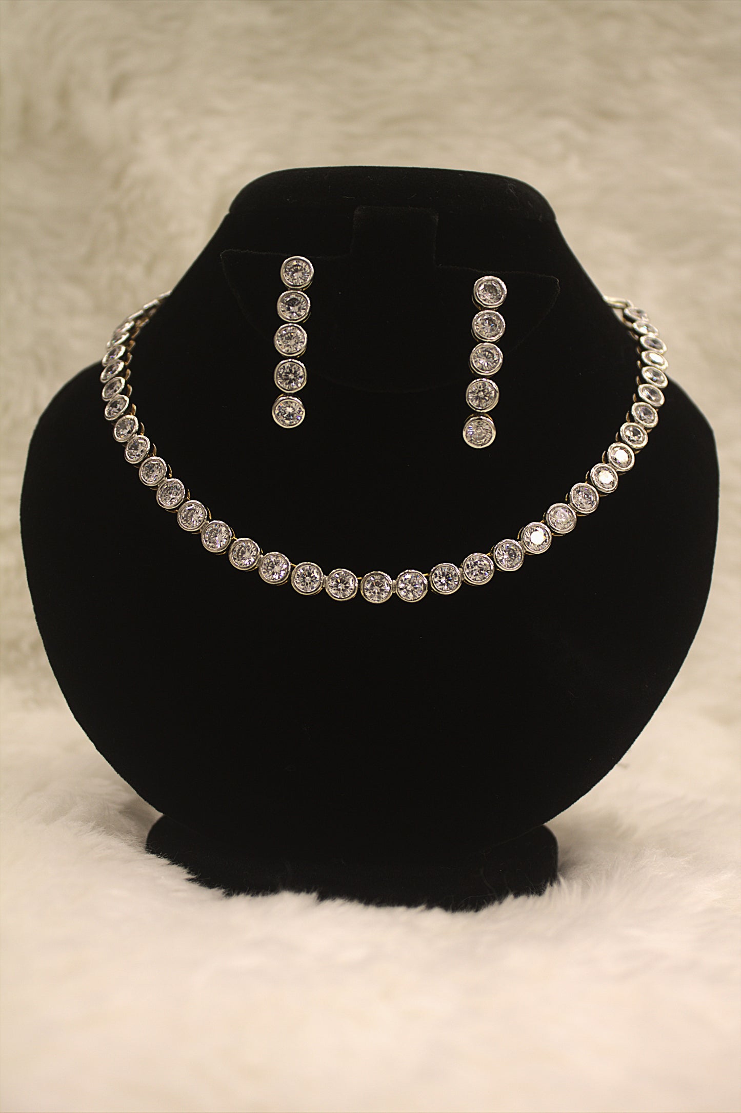 "Timeless Crystal Round Necklace & Drop Earrings" Product code-6138
