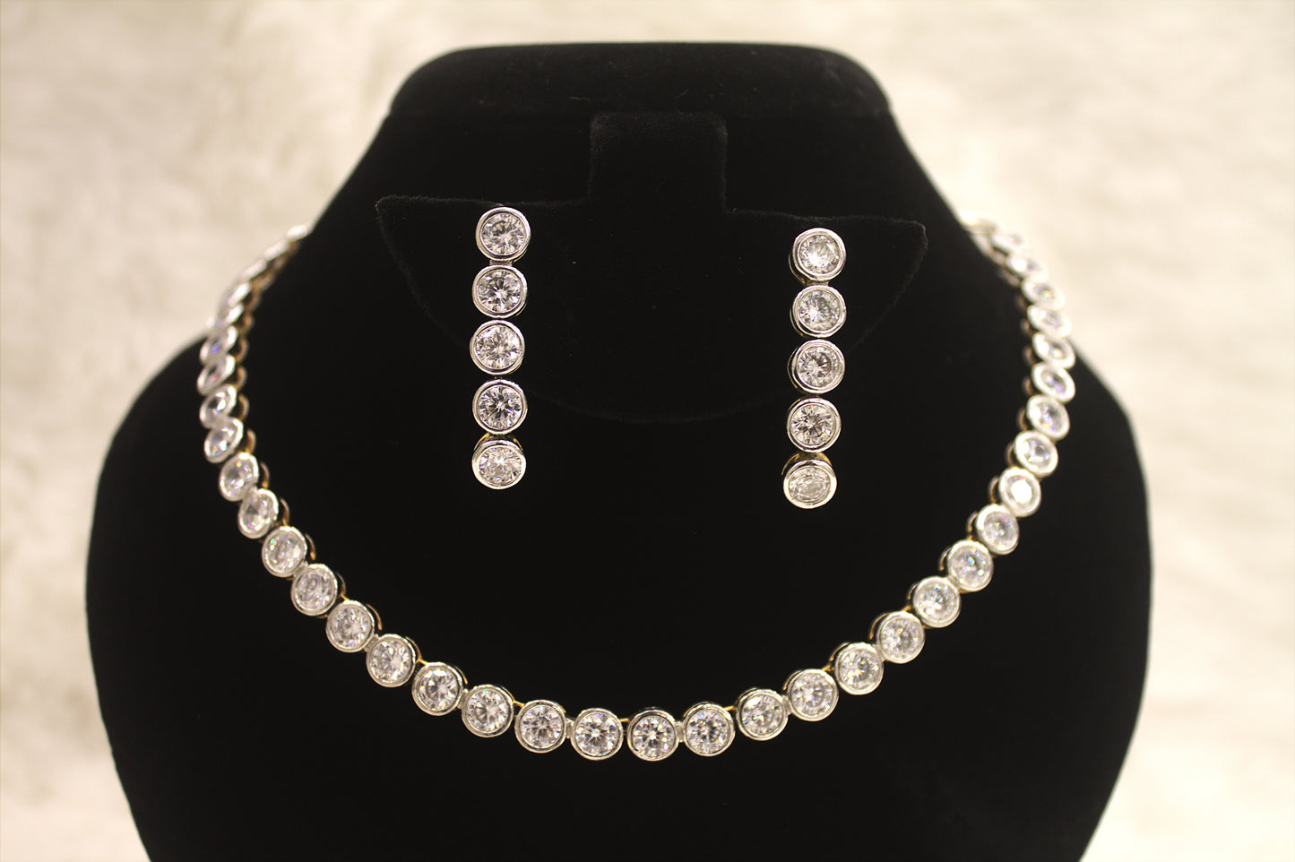 "Timeless Crystal Round Necklace & Drop Earrings" Product code-6138