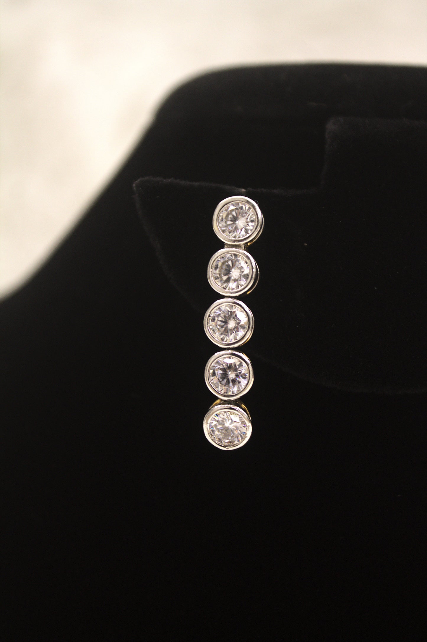 "Timeless Crystal Round Necklace & Drop Earrings" Product code-6138