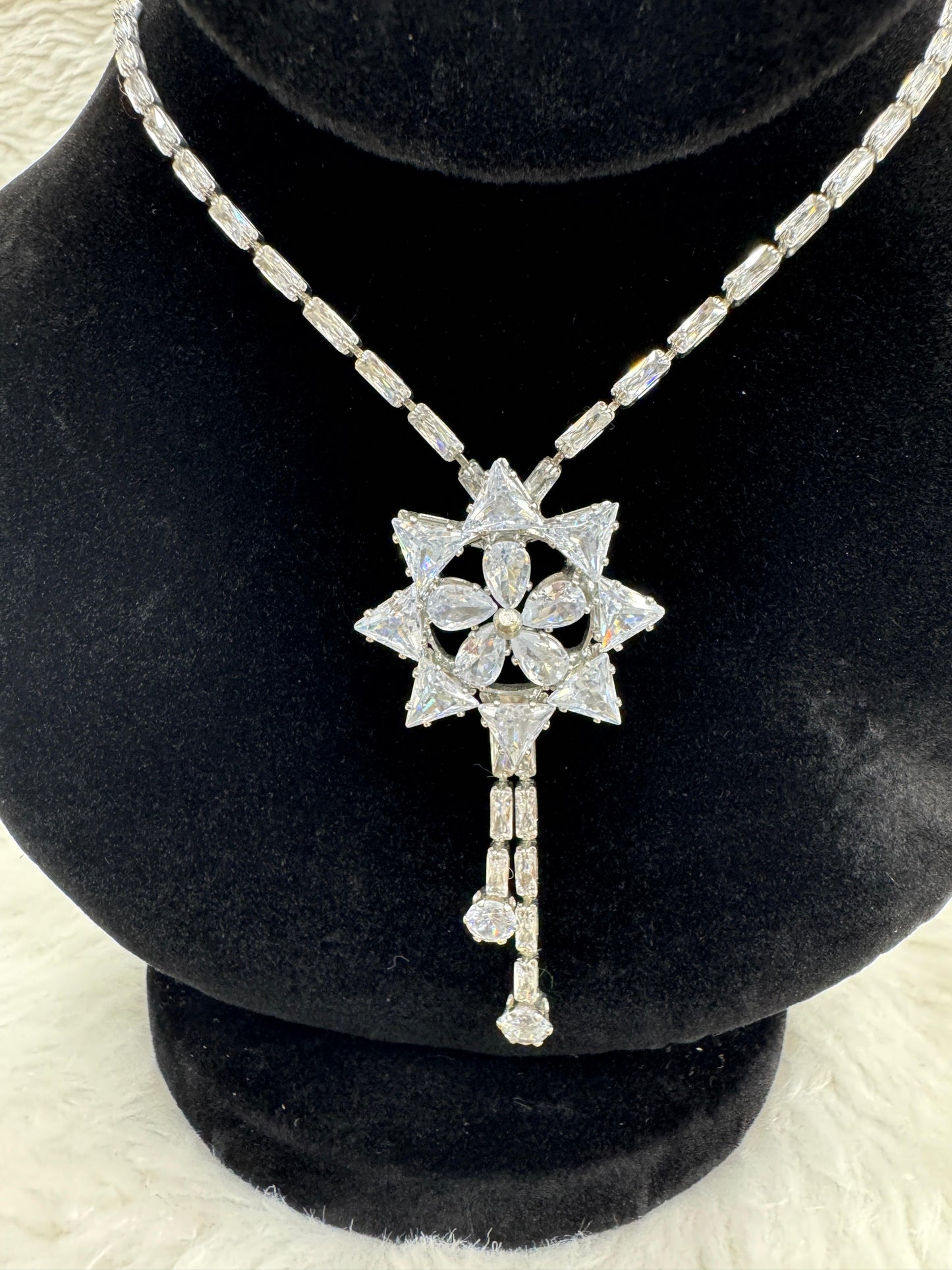 "Silver Starburst Crystal Necklace Set" Product Code - 6049
