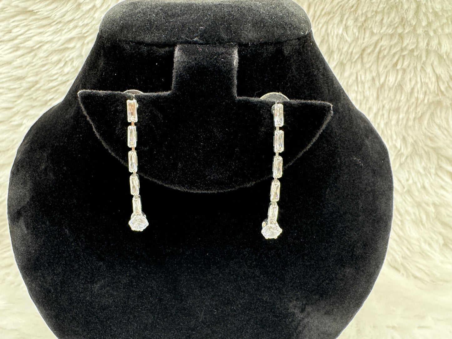 "Silver Starburst Crystal Necklace Set" Product Code - 6049