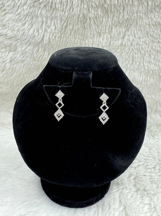 "White Stone Necklace & Earring Set" Product code - 6595