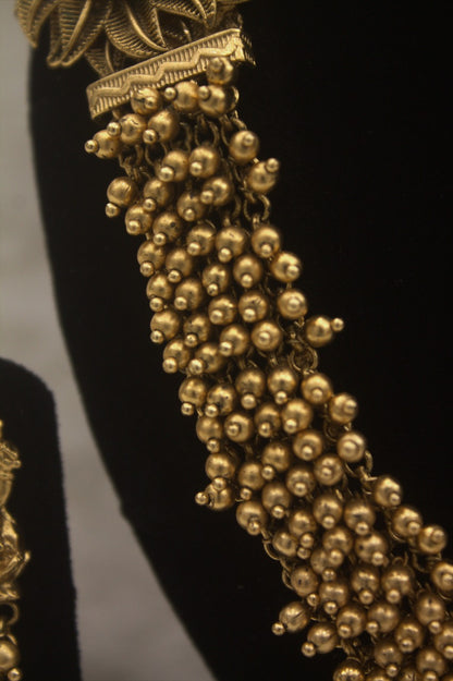 "Antique Gold-Plated Necklace &amp; Earring Set" Product code - 6055