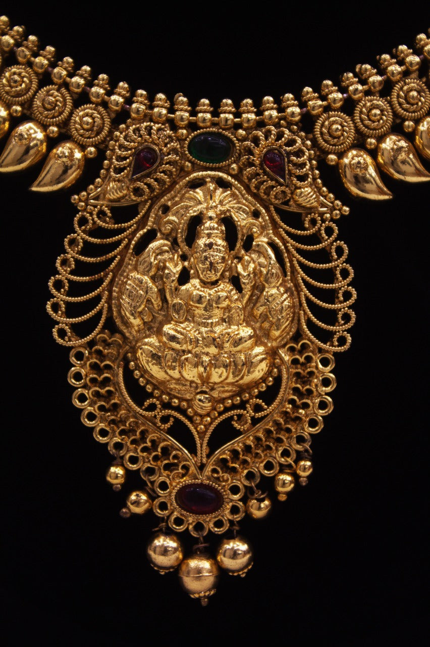 "Antique Gold-Plated Necklace & Earring Set" Product code - 6176