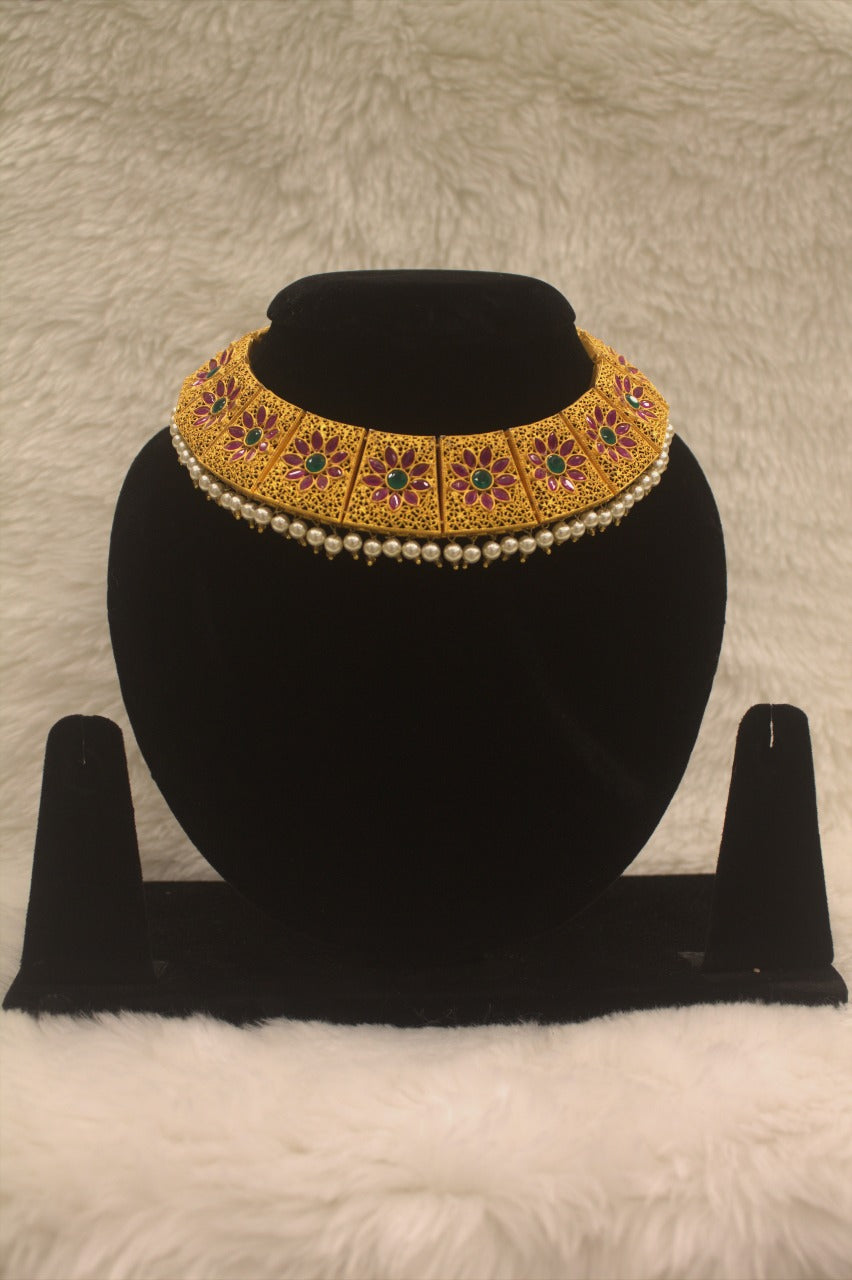 "Antique Gold-Plated Necklace &amp; Earring Set" Product code - 6179