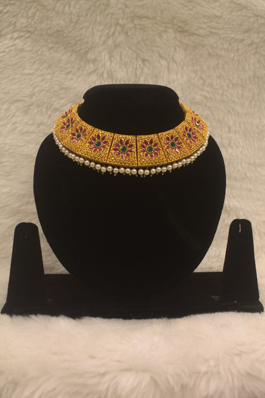 "Antique Gold-Plated Necklace &amp; Earring Set" Product code - 6179