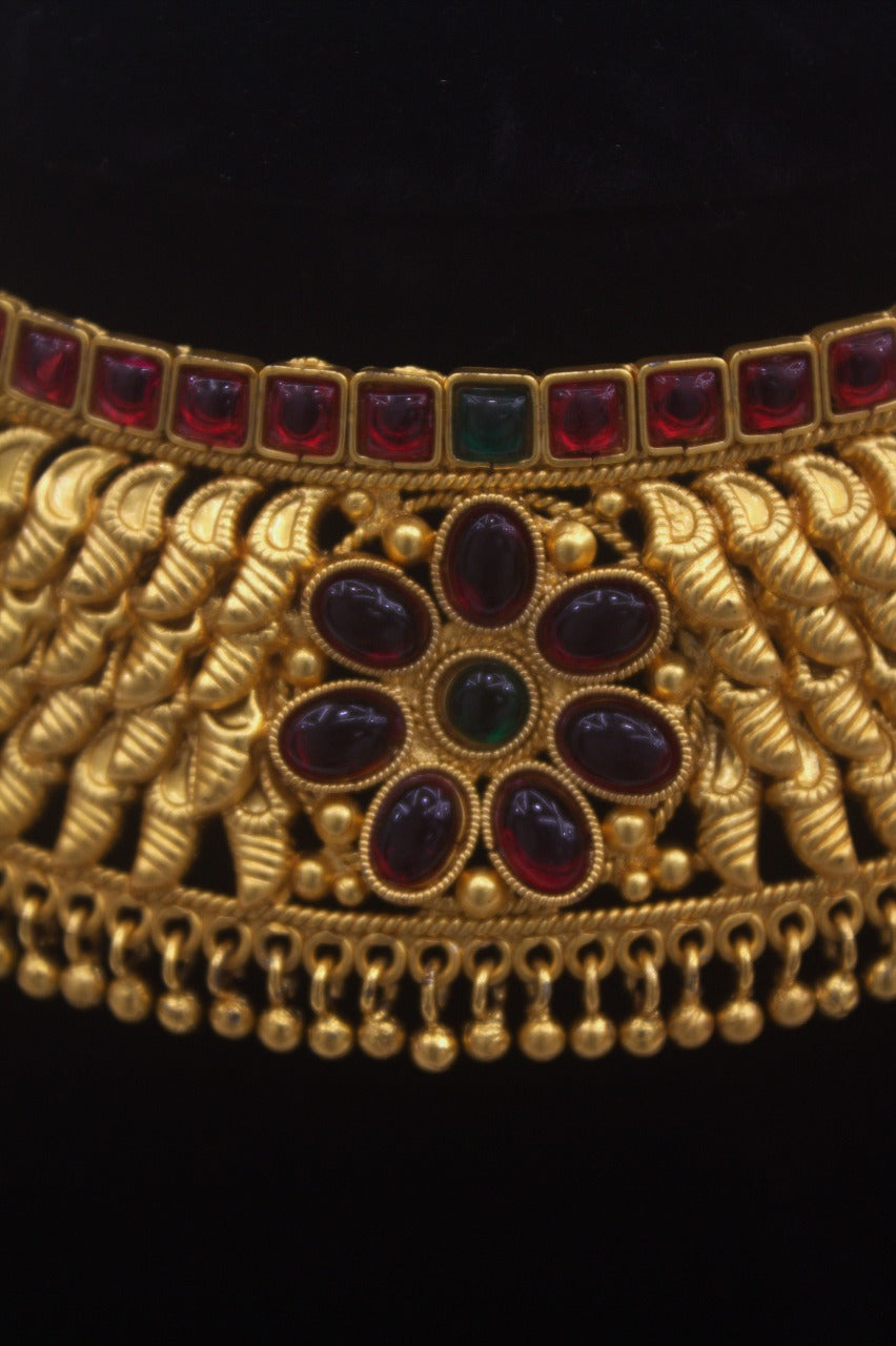 "Antique Gold-Plated Necklace & Earring Set" Product code - 6172