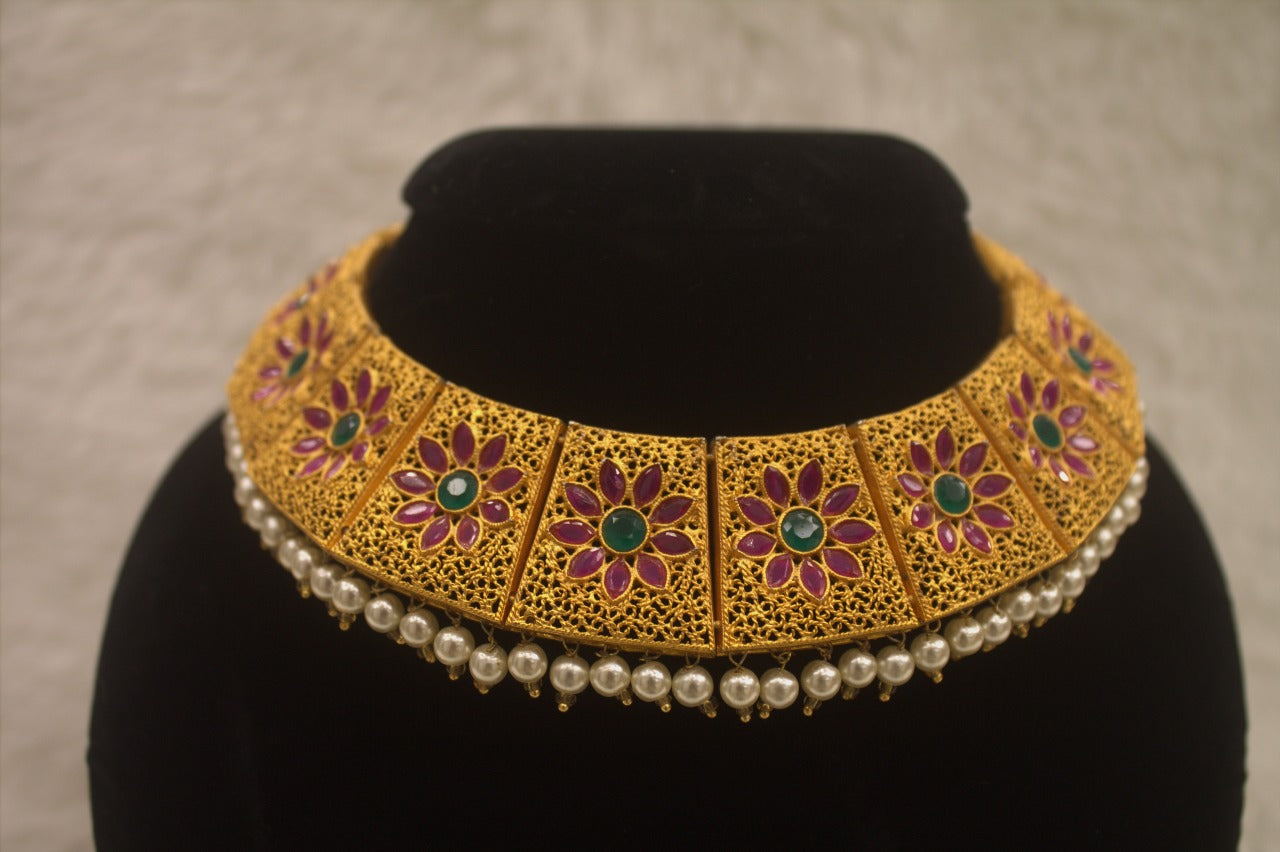 "Antique Gold-Plated Necklace &amp; Earring Set" Product code - 6179