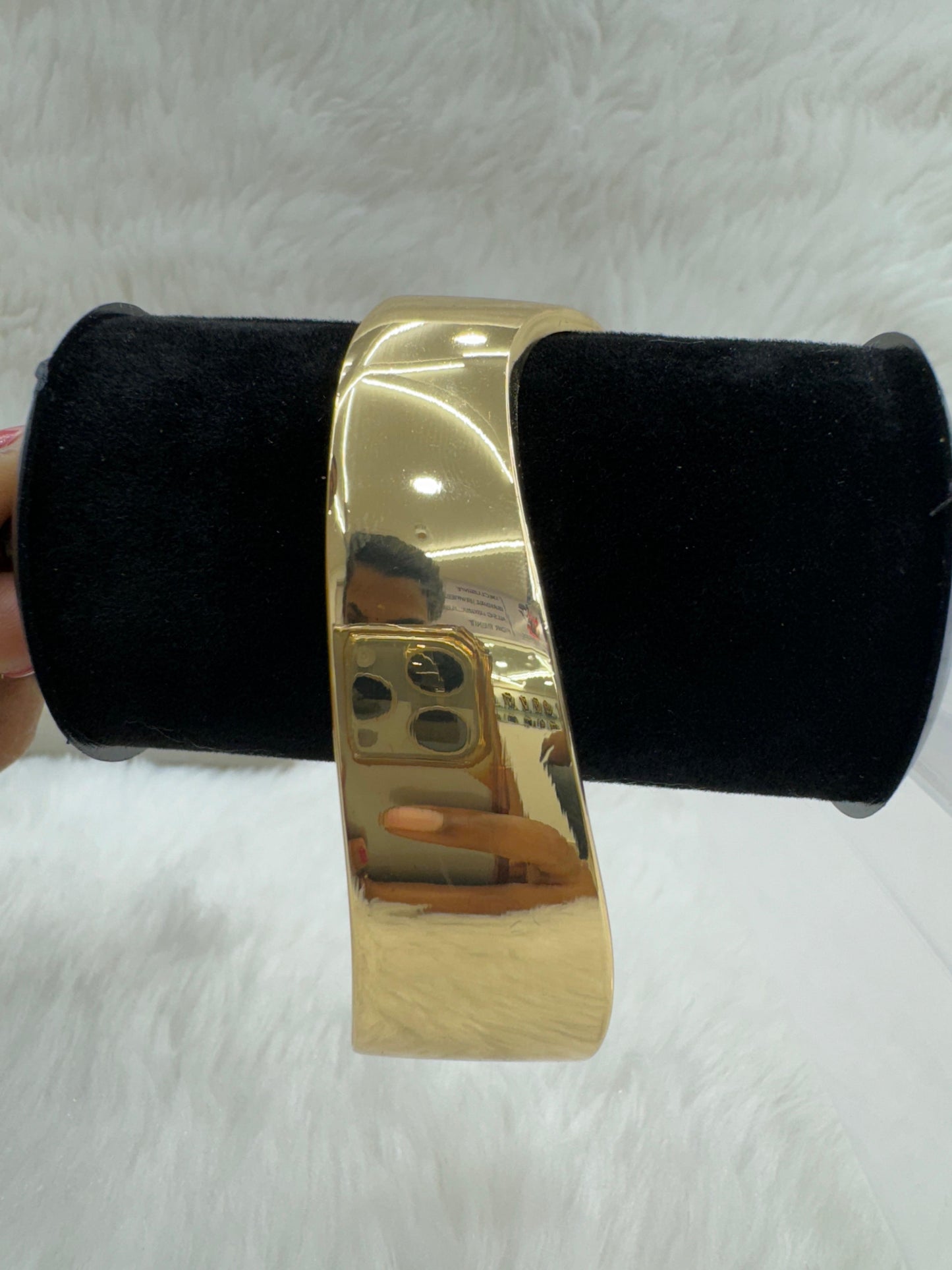 "Elegant Gold-Plated Bracelet" Product code - 6422
