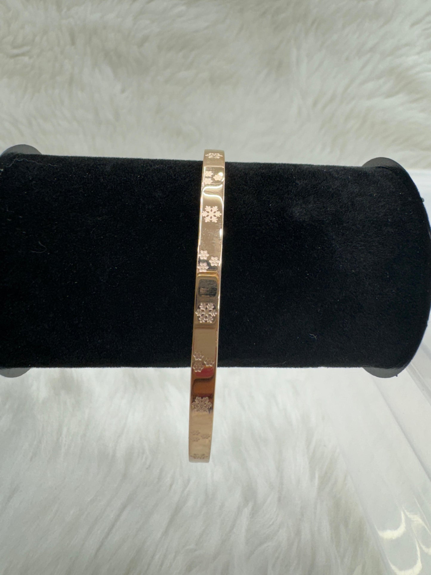 "Elegant RoseGold-Plated Bracelet" Product code - 6428