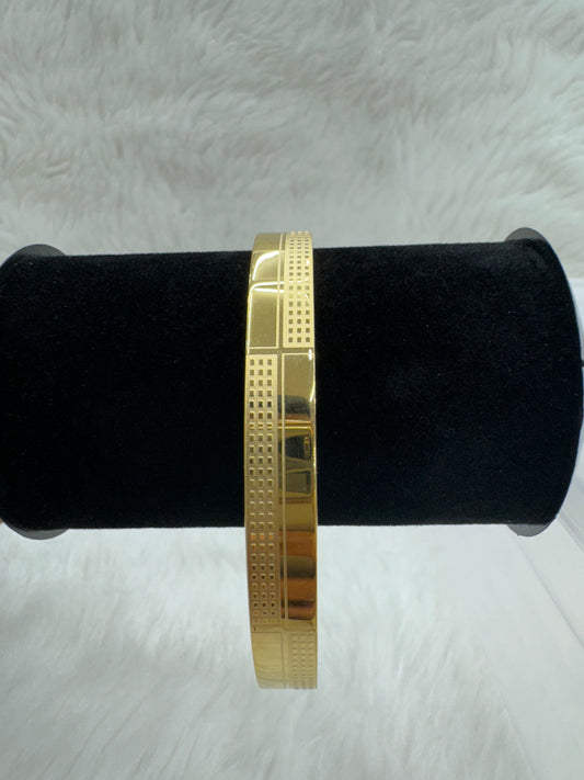 "Elegant Gold-Plated Bracelet" Product code - 6420