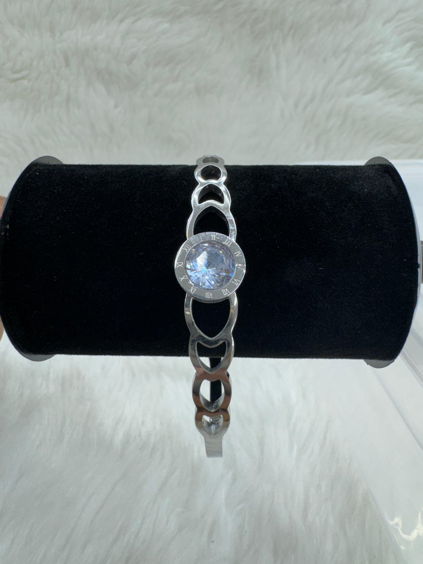 "Premium Silver Stone Bracelet" Product code - 6461