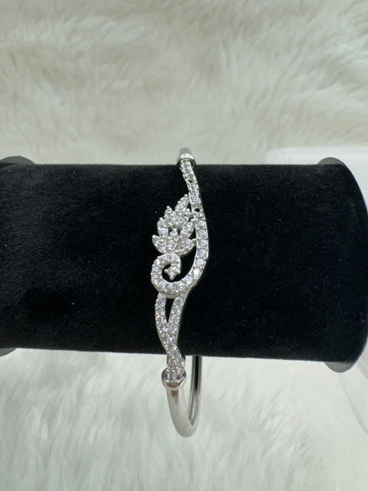 "Premium Silver Stone Bracelet" Product code - 6166