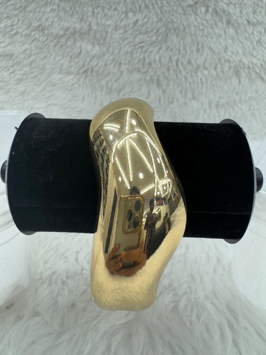 "Elegant Gold-Plated Bracelet" Product code - 6424