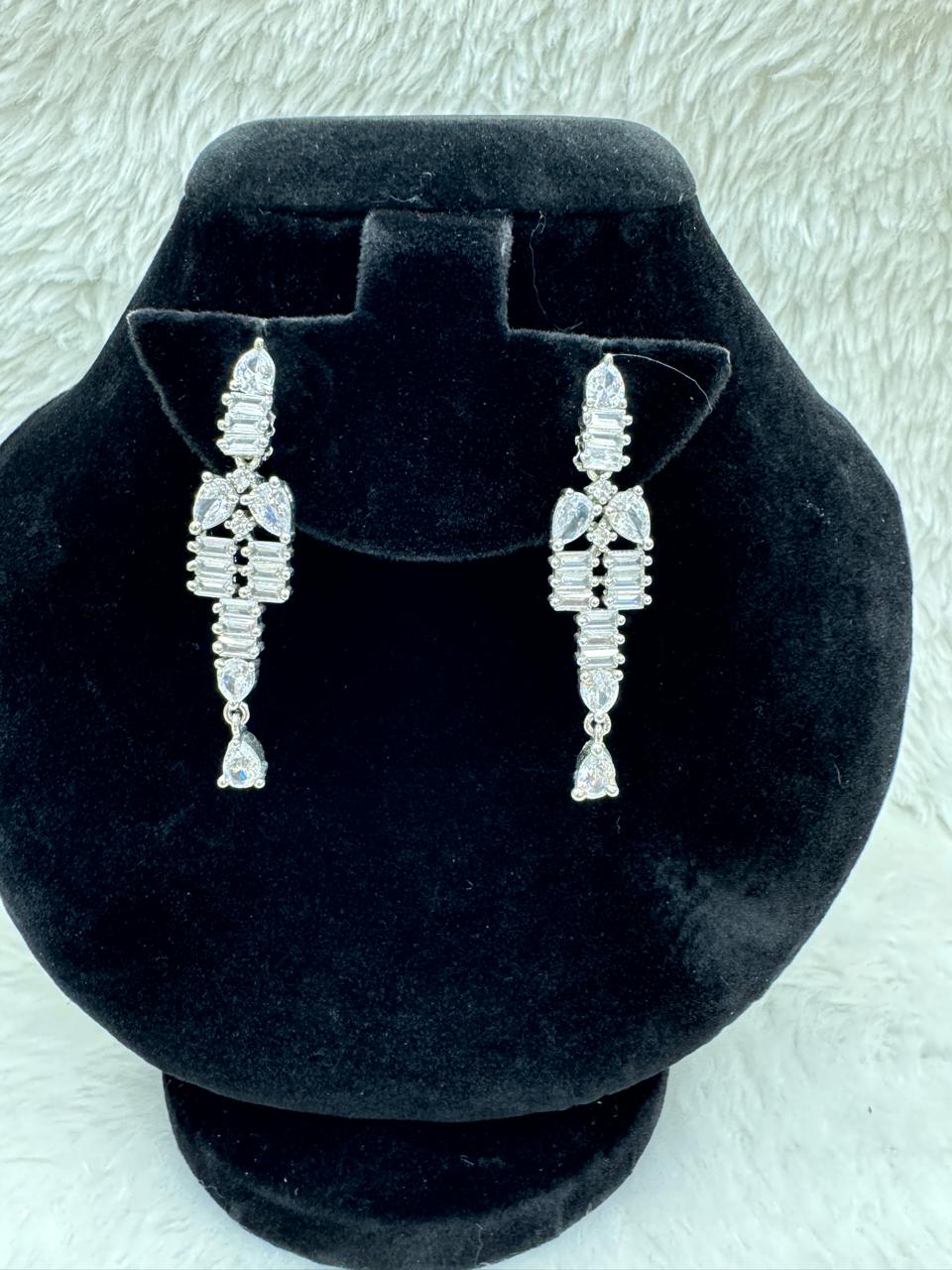 "Silver Baguette Crystal Necklace Set" Product code - 6045