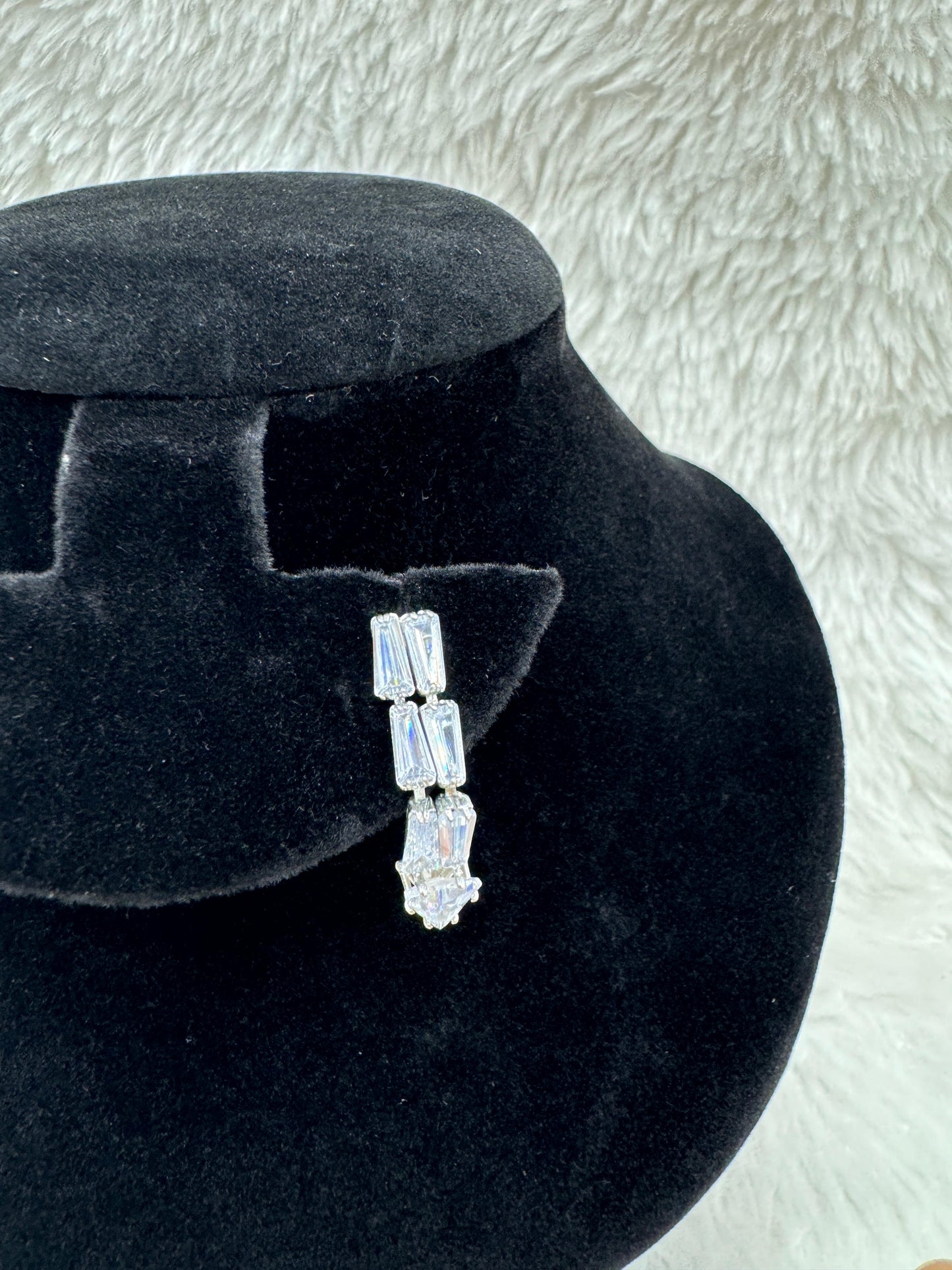 "Silver Crystal Necklace & Drop Earring Set" Product code - 6044
