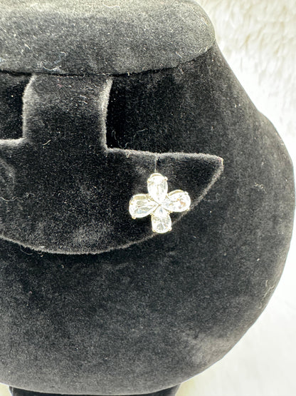 "Silver Crystal Floral Necklace Set" Product code - 6052