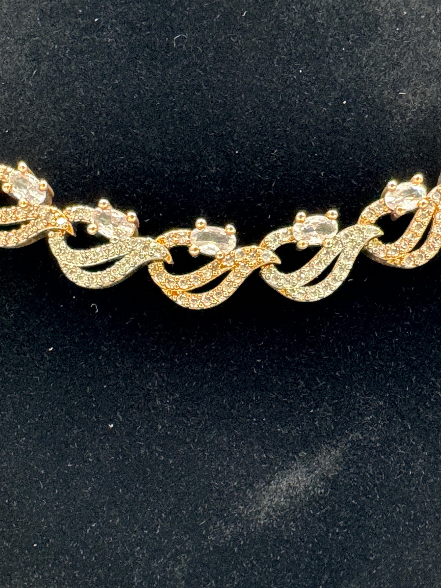 "Elegant Rose Gold Crystal Link Necklace Set" Product code- 6040
