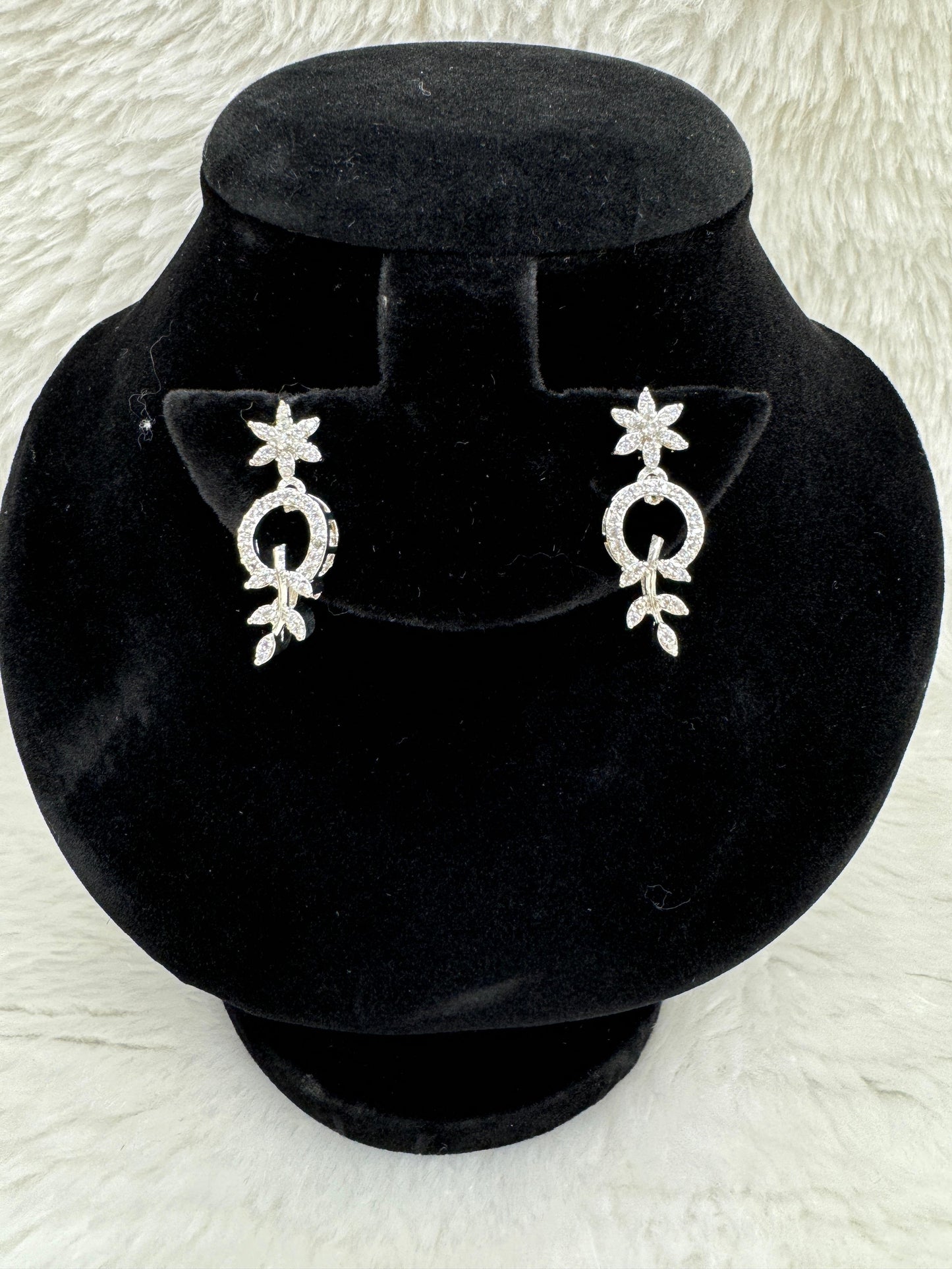 "Radiant Silver Crystal Circle Necklace & Earring Set" Product Code -6352
