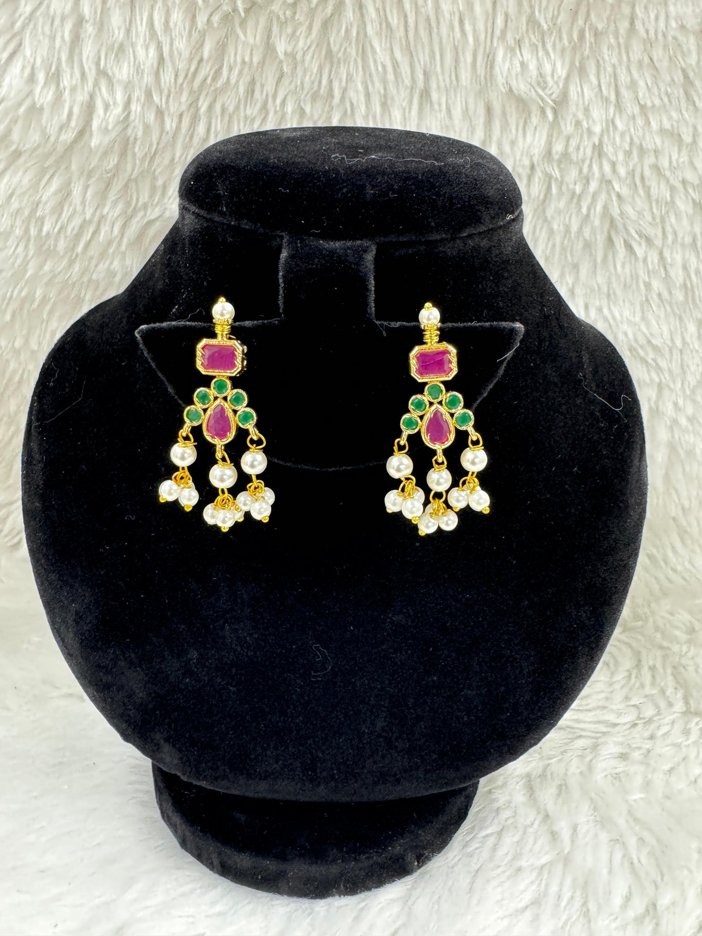 "Antique Gold-Plated Necklace & Earring Set" Product code - 6604