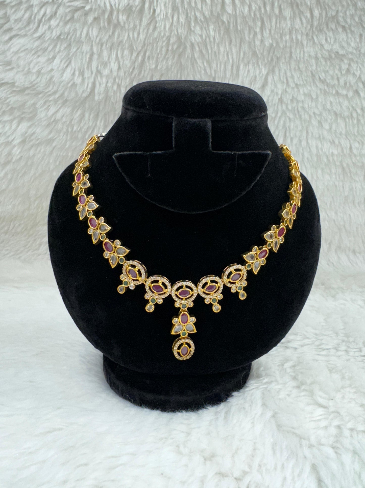 "Antique Gold-Plated Necklace &amp; Earring Set" Product code - 6606