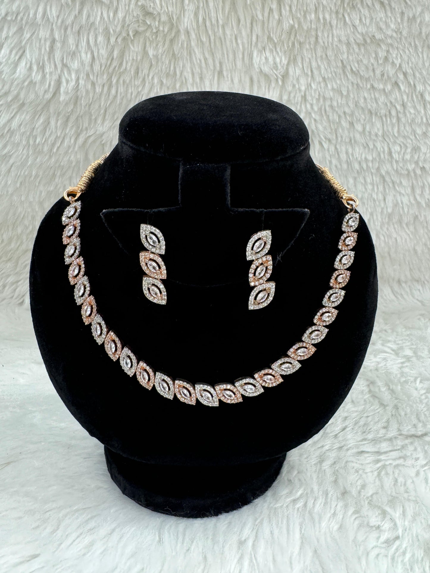 "White Stone Necklace & Earring Set" Product code - 6038