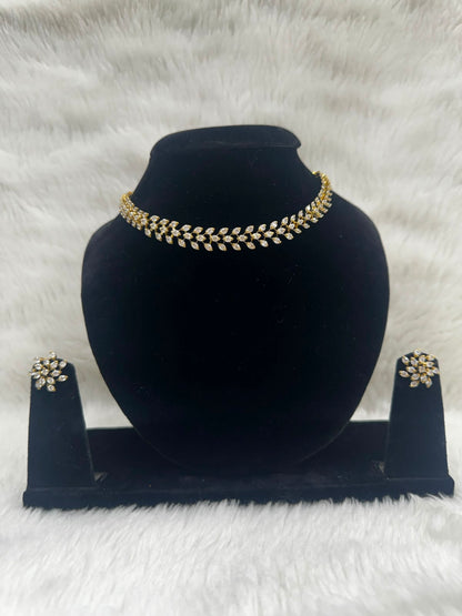 Elegant Leaf-Design Necklace & Earrings Set - 7457