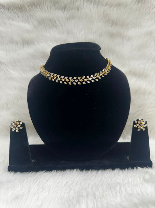 Elegant Leaf-Design Necklace & Earrings Set - 7457