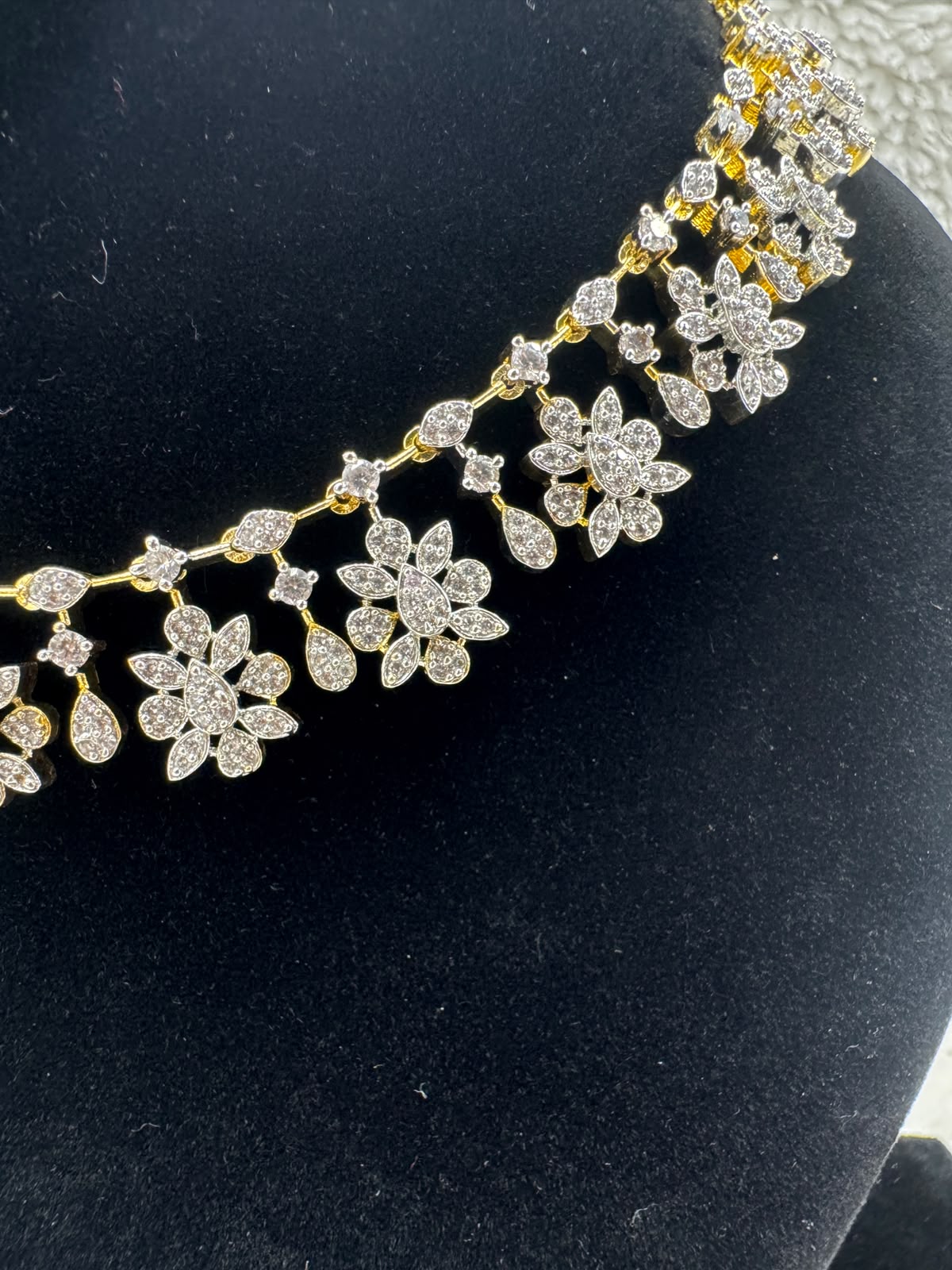 Elegant Floral CZ Necklace & Earrings Set -7473