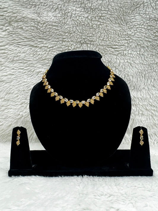 Elegant Gold-Tone Leaf Motif Necklace & Earrings Jewelry Set -7459