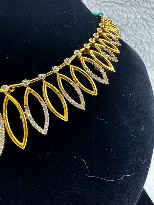 Golden Fringe Choker Necklace Royal Leaf pattern Gold Necklace-6938