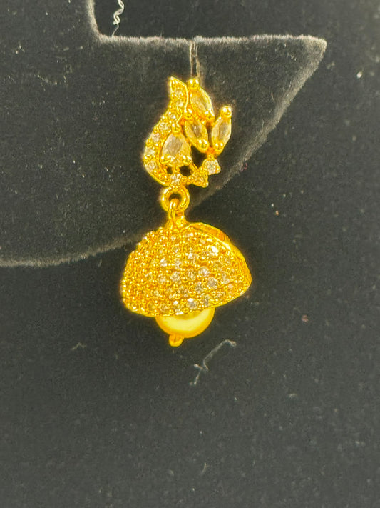 Elegant Gold Jhumka Earrings-7257