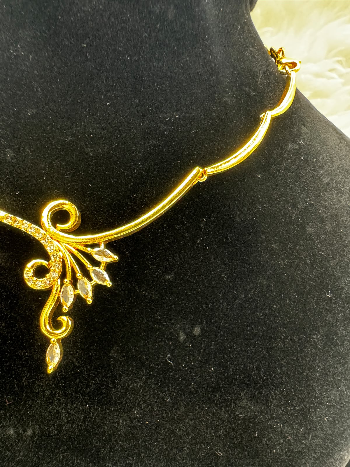 Elegant Golden Necklace- 7015