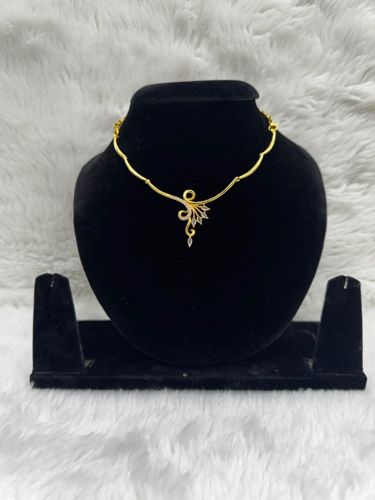 Elegant Golden Necklace- 7015