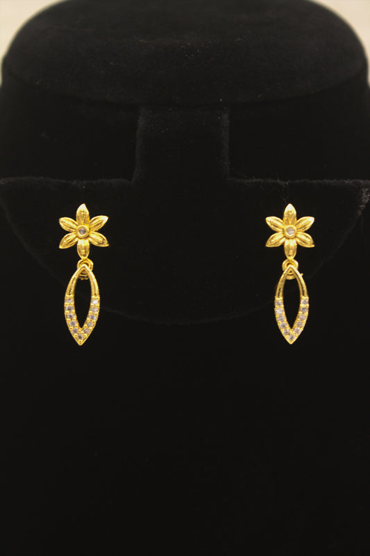 "Classic Leaf Motif Necklace with Earrings" Product code-6344