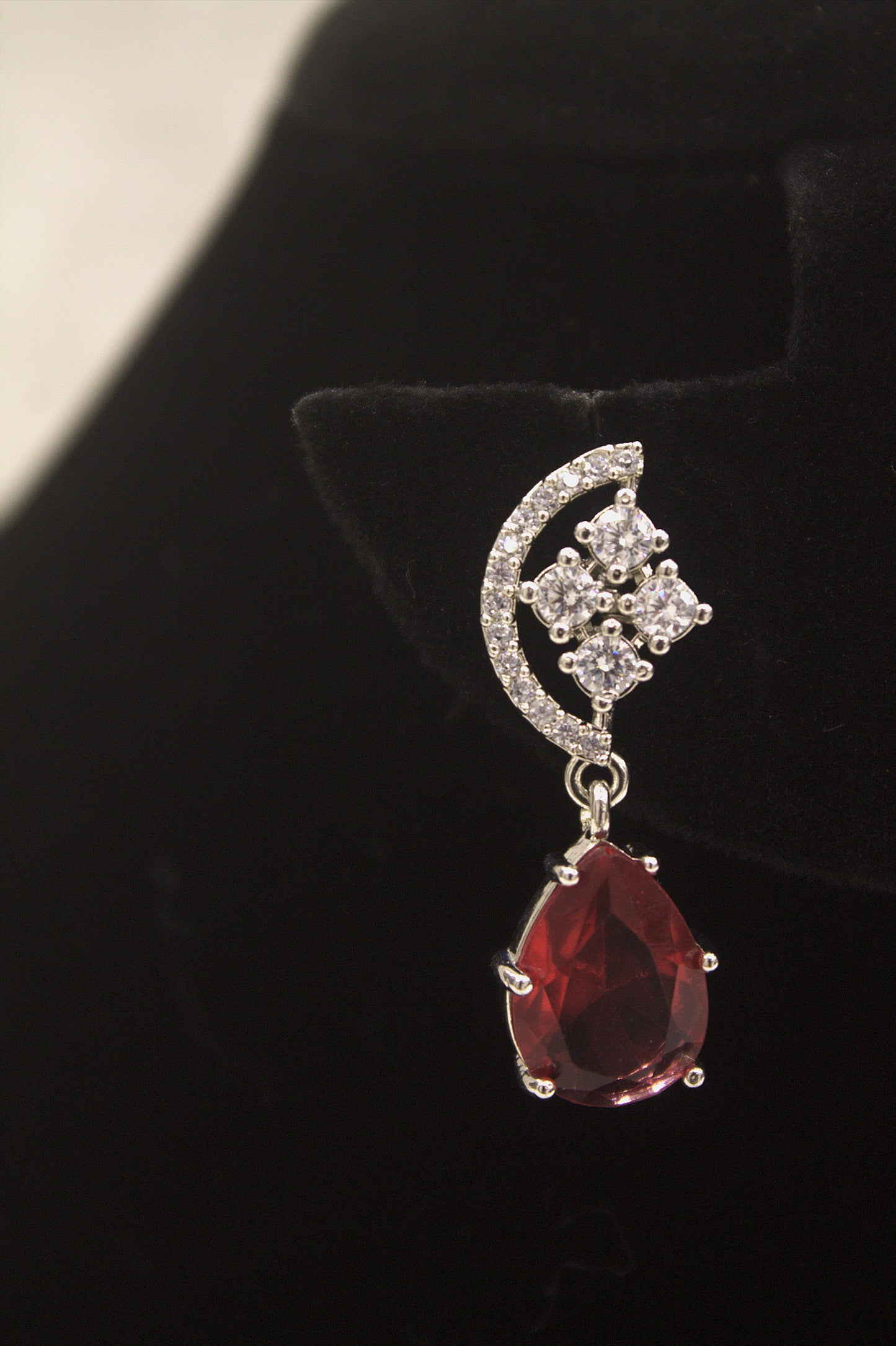 “Crimson Elegance Ruby Drop Necklace Set” Product code-6027